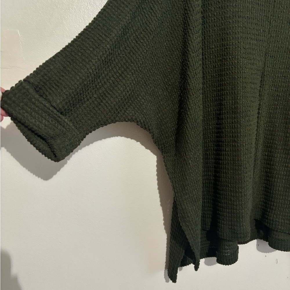NWOT Green Knit Sweater - Picture 5 of 6